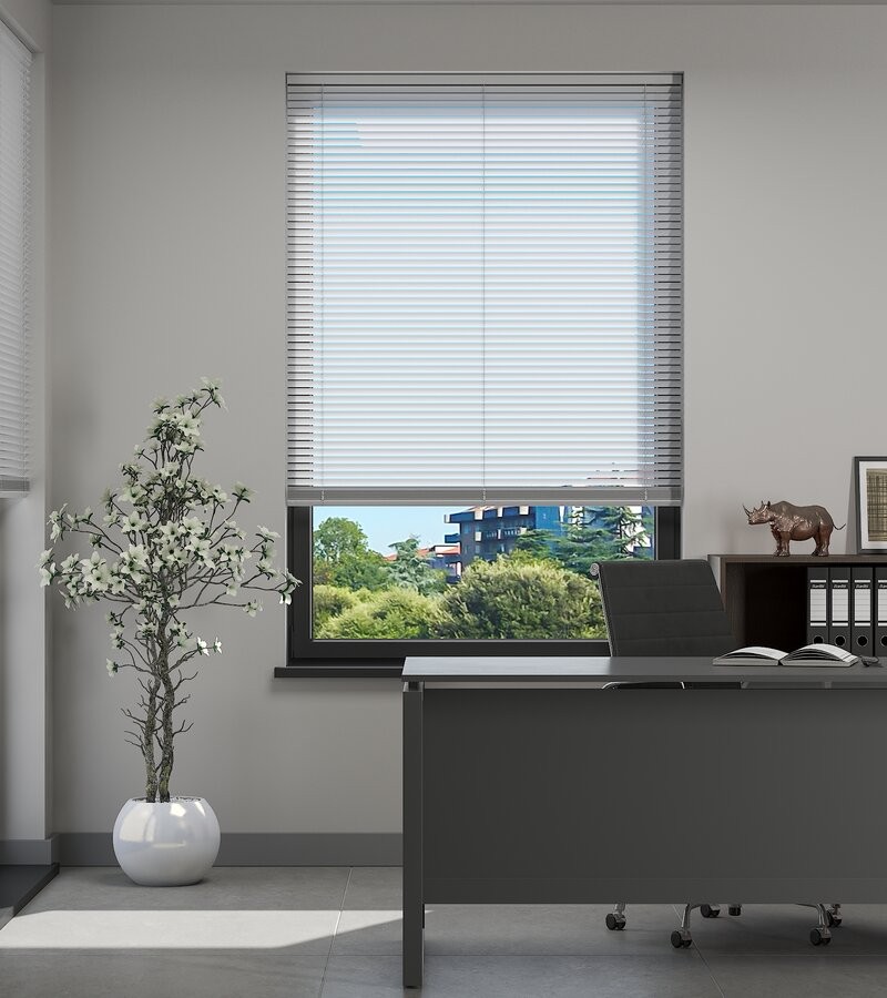 L-Shaped Light Grey Venetian Blinds L-Shaped Light Grey Venetian Blinds