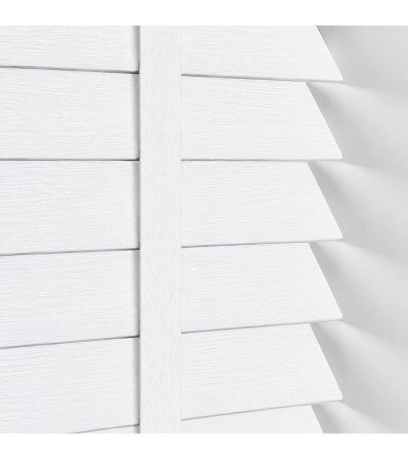White Fine Grain wooden venetian blind with tapes