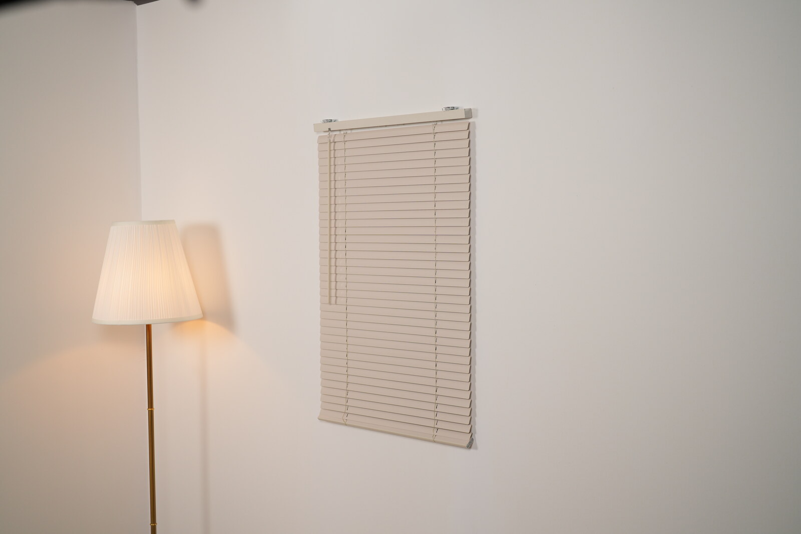 C Shape slat close up