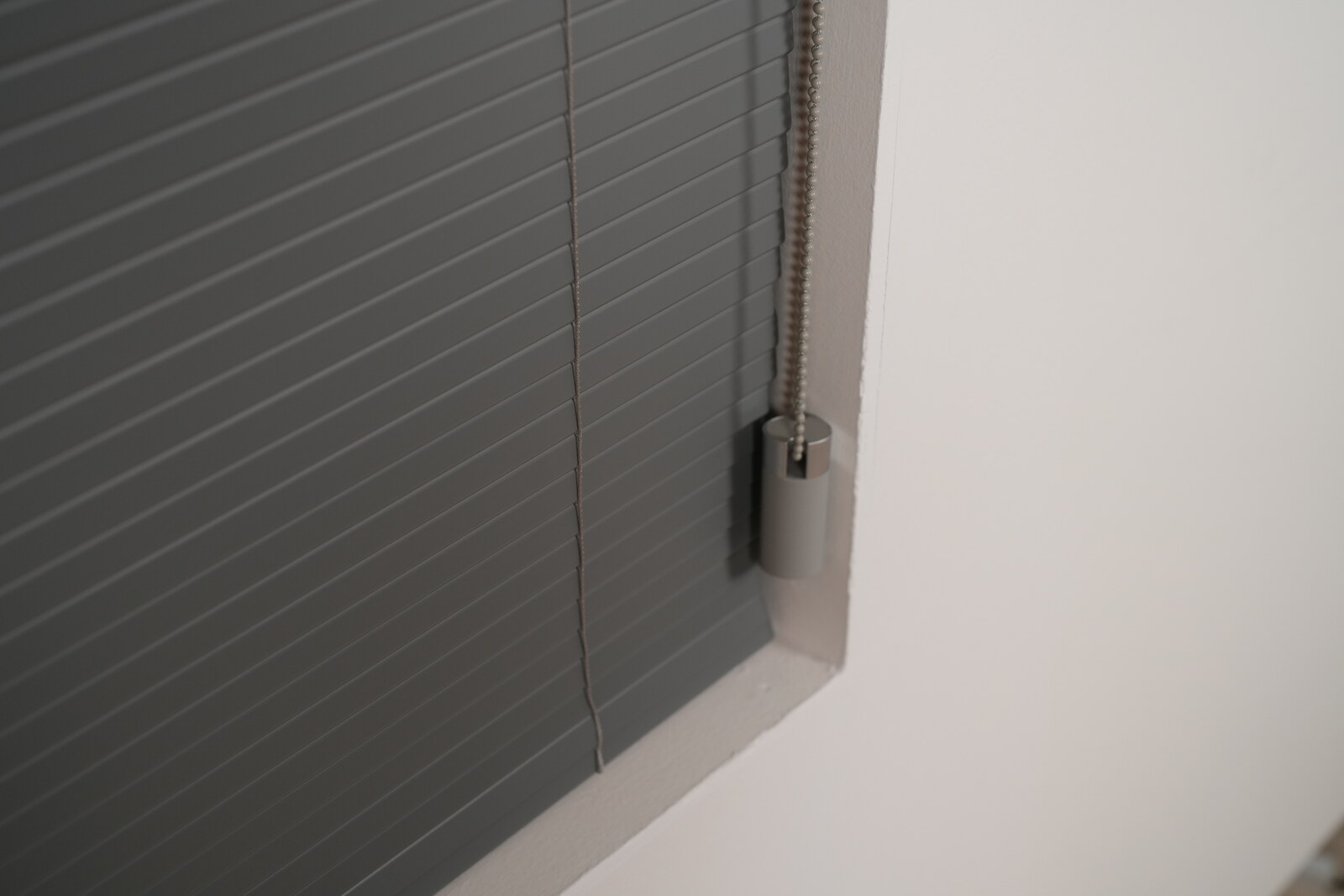 L-Shape Privacy slat close up